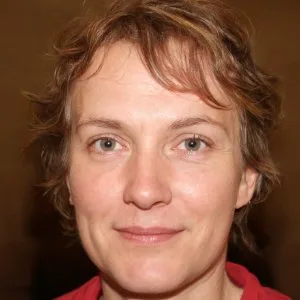 Participant tile in a video meeting